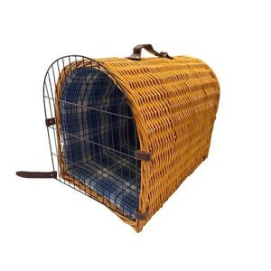 Medium Wicker Pet Carrier Plaid Lining Cat Dog Travel Vacation Luggage